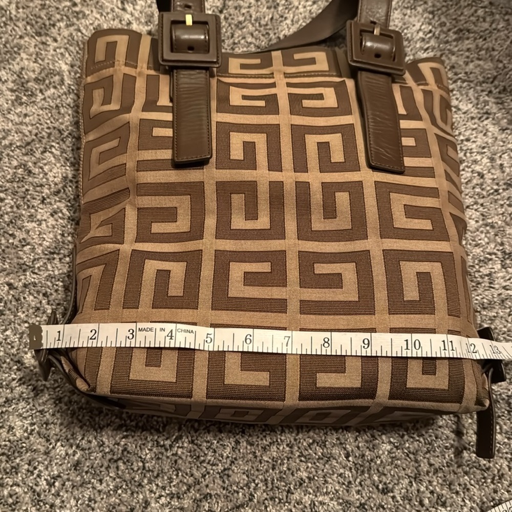 Authentic Givenchy Monogram Canvas Handbag in great preowned condition - Picture 10 of 10